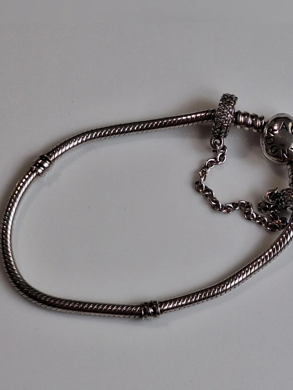 Authentic Pandora Heart Clasp Bracelet with Sparkling Pavé Safety Chain S925 ALE